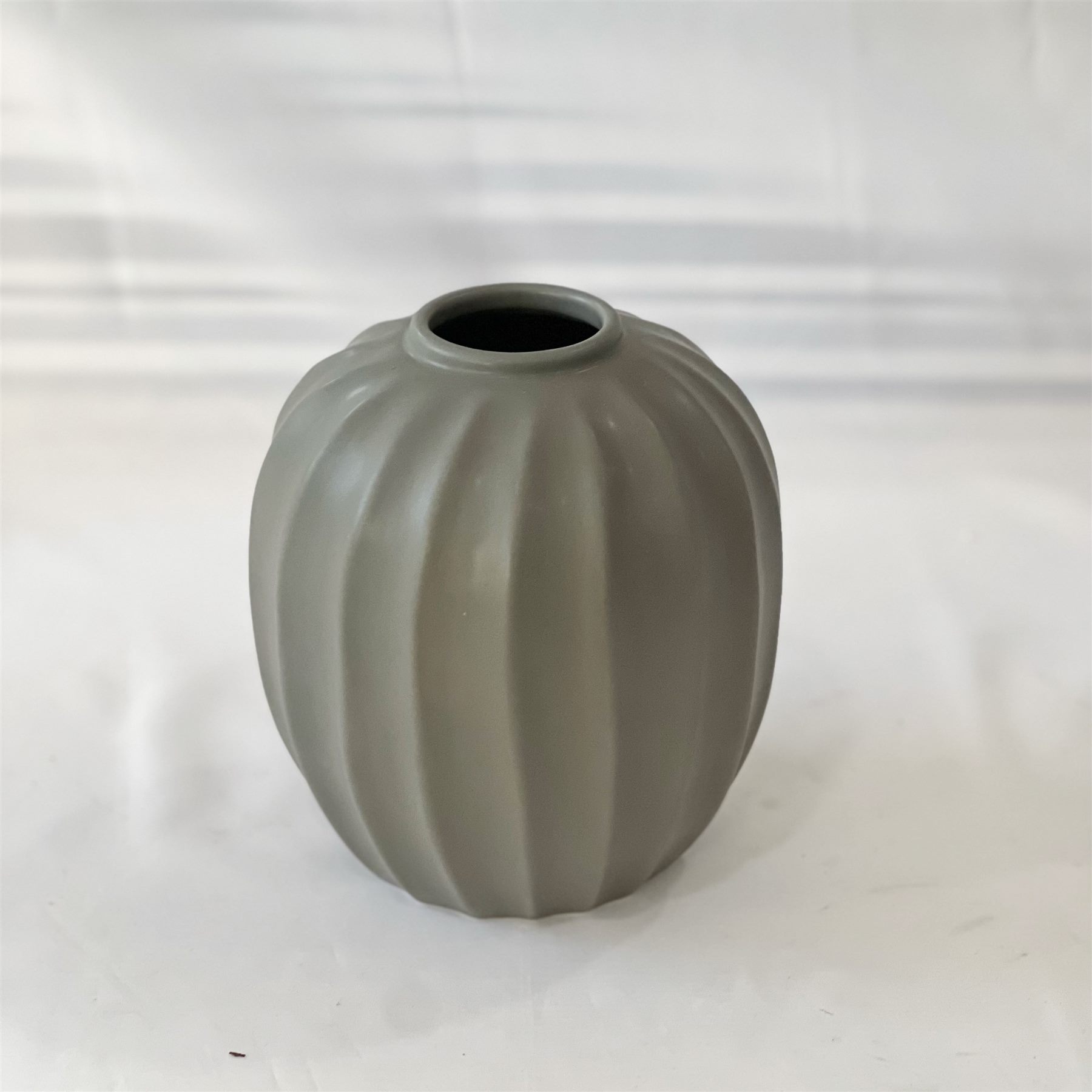The Latest Model in Gray Flower Vase Grey Fashion Ceramic Vase from the Youli collection by Xiamen Youli