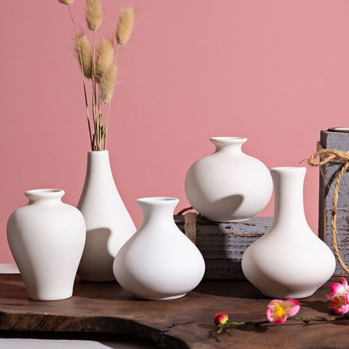 White Ceramic Vase from the Youli collection by Xiamen Youli