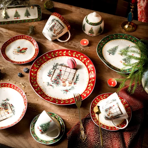 Christmas Tableware Red Green Gold Set from the Youli collection by Xiamen Youli