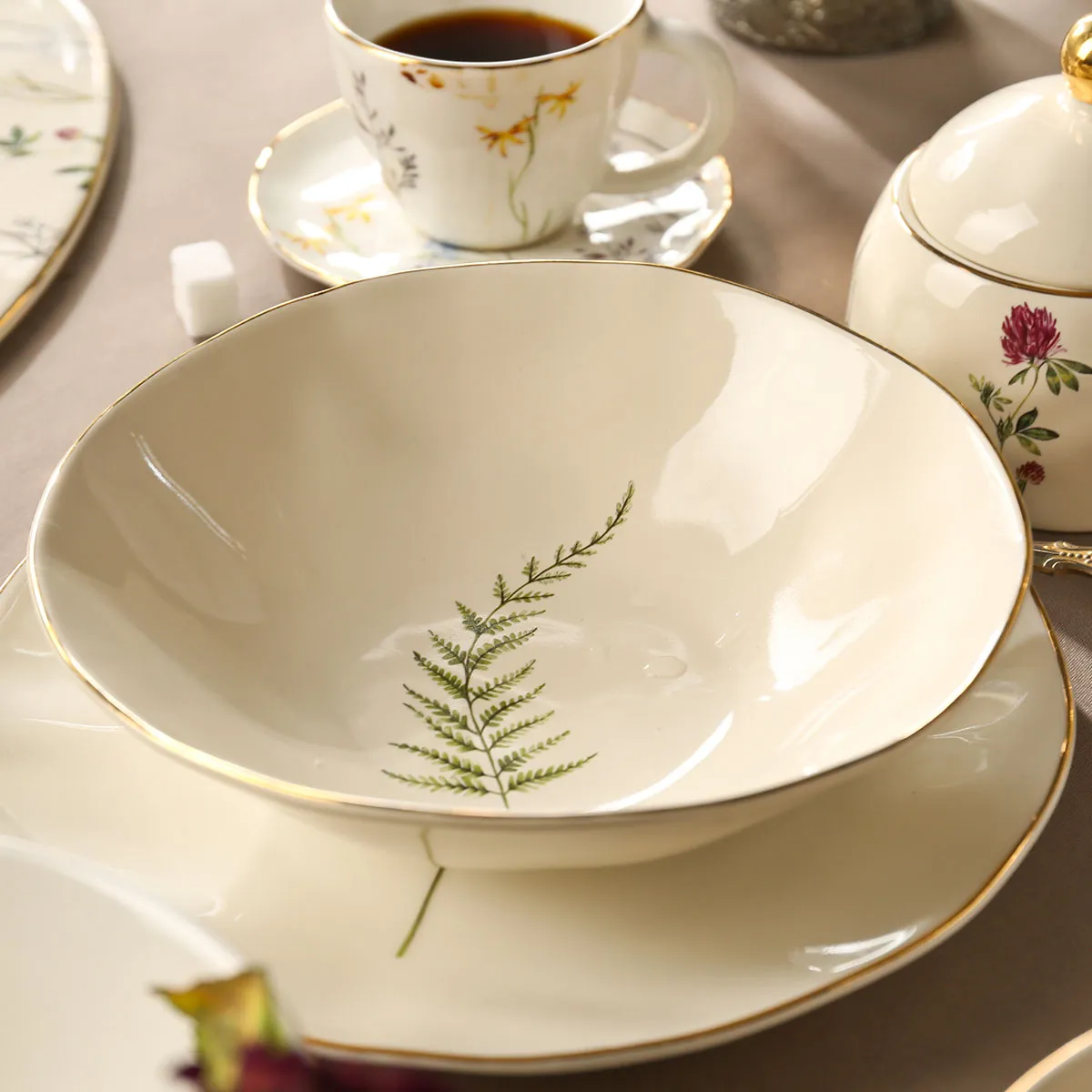 Floral Ceramic Serving Bowls 5 from the Youli collection by Xiamen Youli