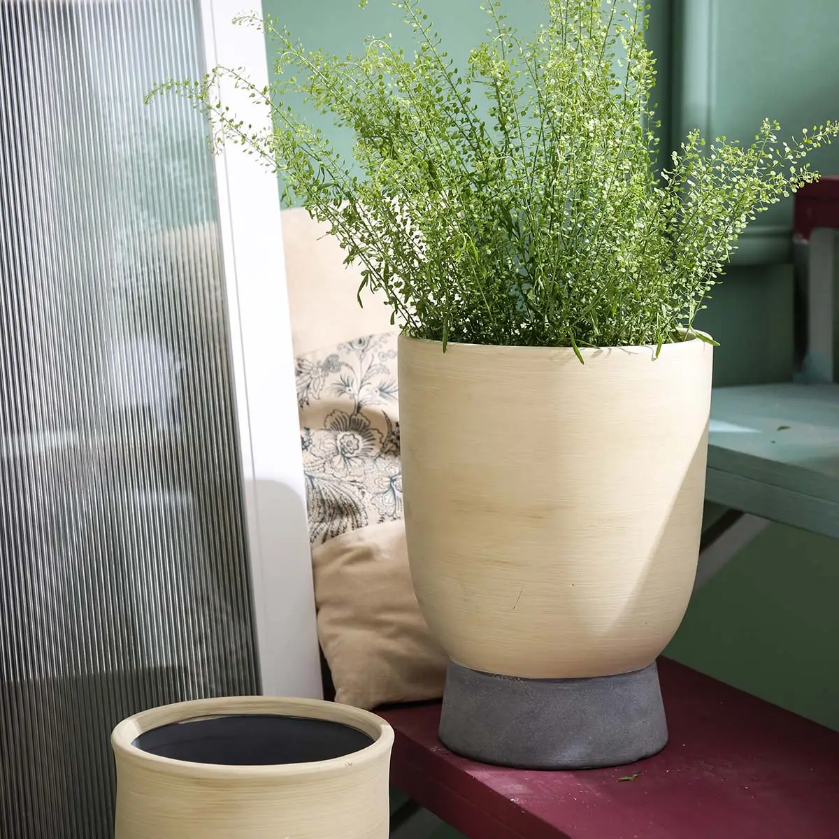 Cement Style Flower Pots and Planters 4 from the Youli collection by Xiamen Youli