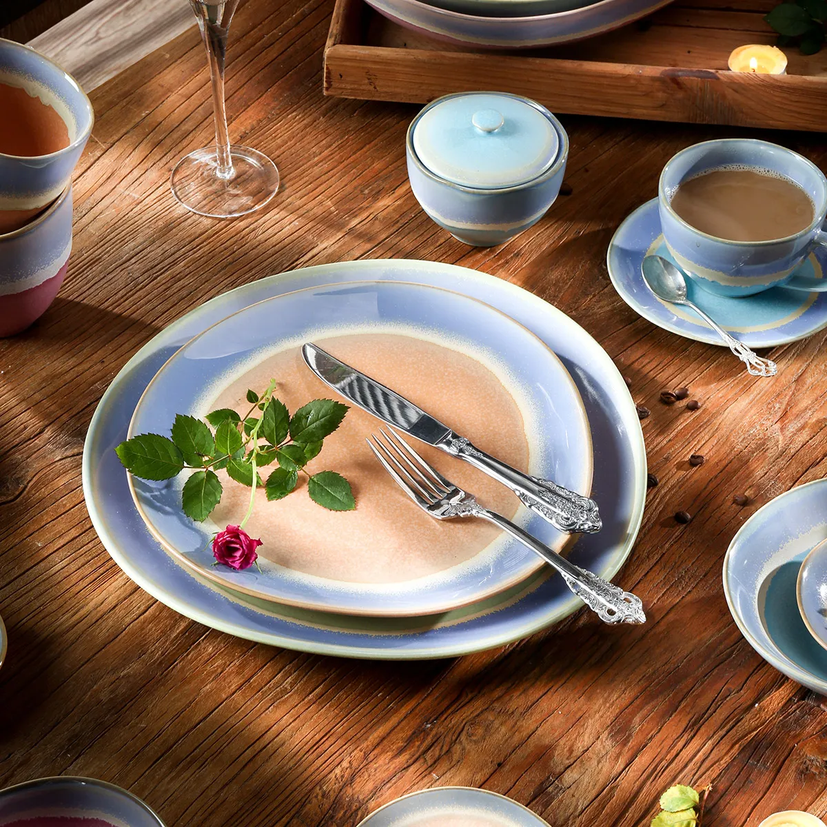 Soft Gradient Ceramic Dinner Plates 2 from the Youli collection by Xiamen Youli