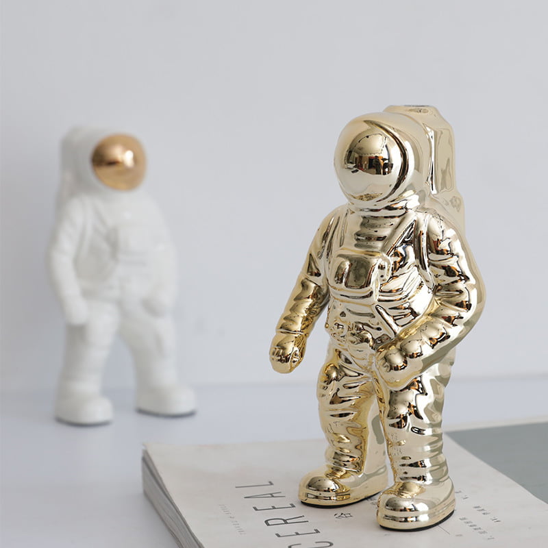 Ceramic Decorative Figurine 2 from the Youli collection by Xiamen Youli